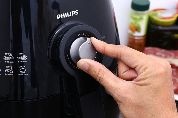 NỒI CHIÊN KHÔNG DẦU MÀU ĐEN PHILIPS HD9220